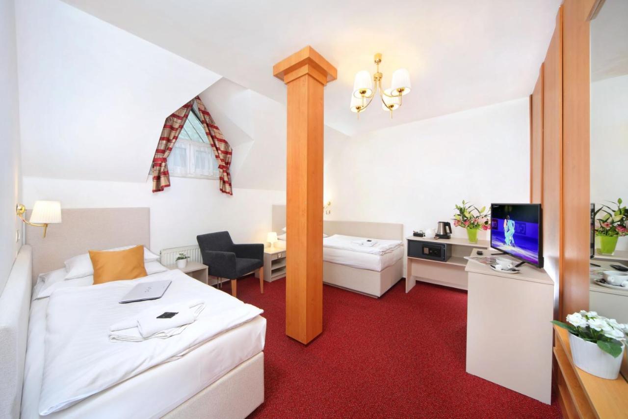 Hotel Hradec スピンドレルフ・ムリン エクステリア 写真
