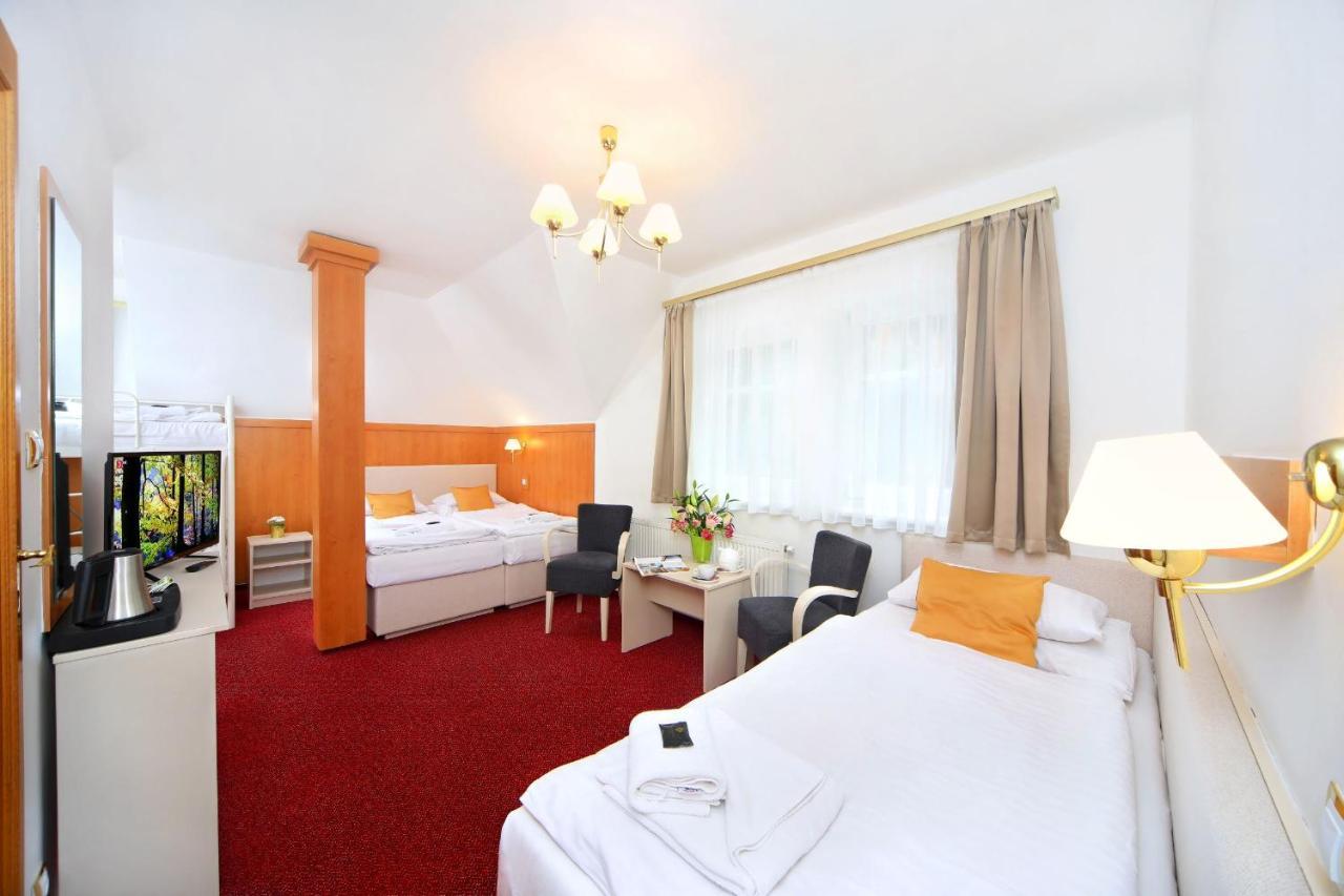 Hotel Hradec スピンドレルフ・ムリン エクステリア 写真