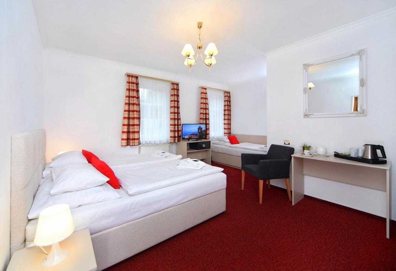 Hotel Hradec スピンドレルフ・ムリン エクステリア 写真