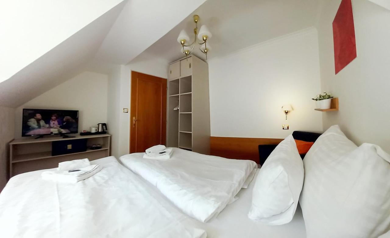 Hotel Hradec スピンドレルフ・ムリン エクステリア 写真