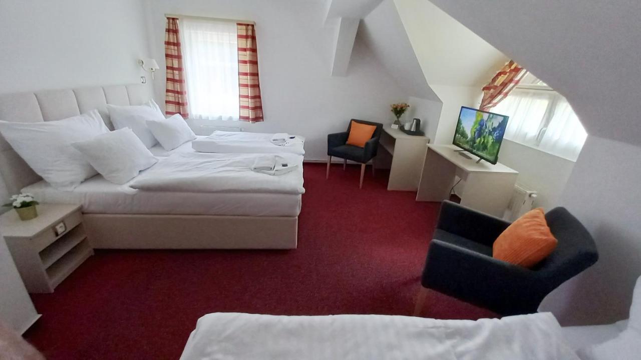 Hotel Hradec スピンドレルフ・ムリン エクステリア 写真