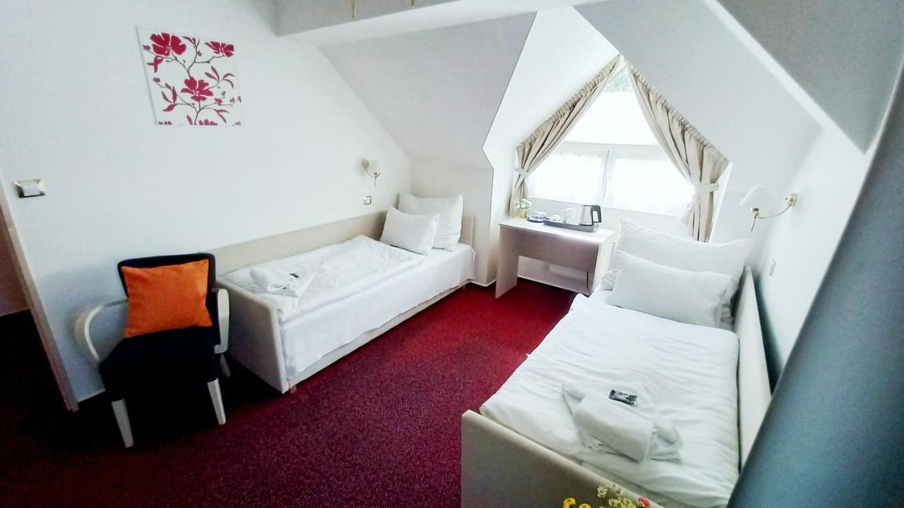 Hotel Hradec スピンドレルフ・ムリン エクステリア 写真