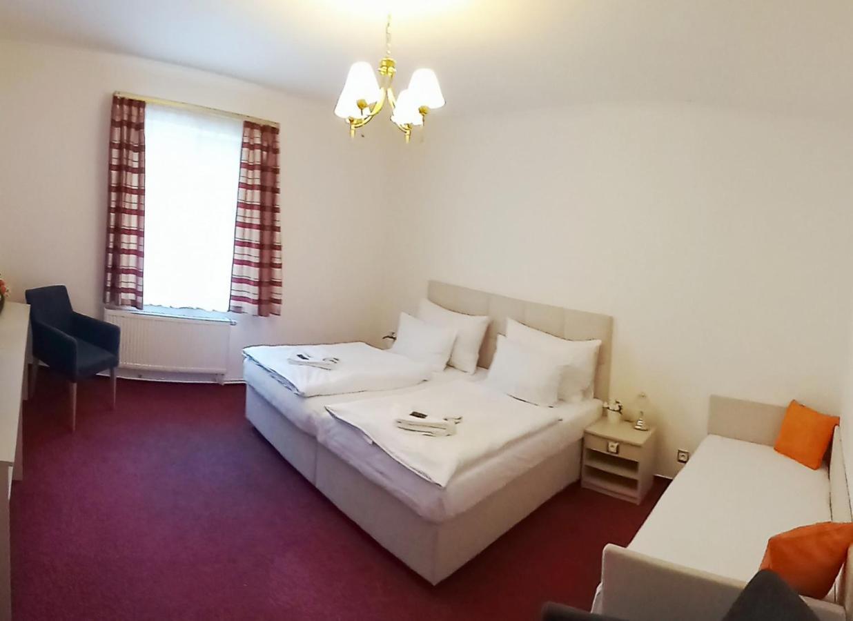 Hotel Hradec スピンドレルフ・ムリン エクステリア 写真