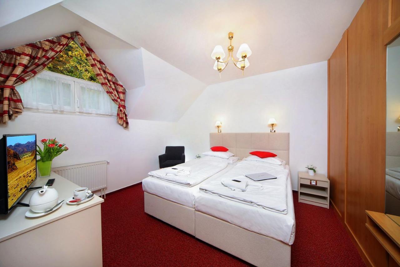 Hotel Hradec スピンドレルフ・ムリン エクステリア 写真
